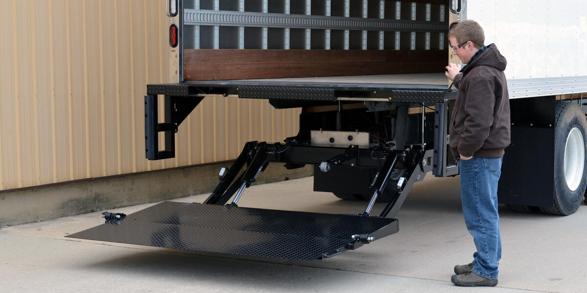  liftgate truck